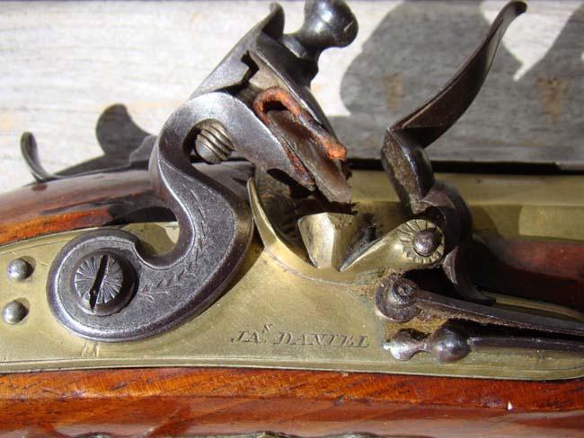 A beautiful 18th century Naval officers' flintlock brass barreled blunderbuss pistol with snap bayonet by James Daniel of Birmingham circa 1780-1790. — image 2